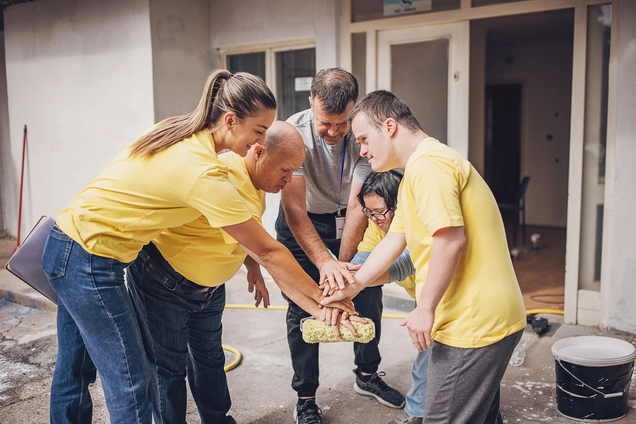 community helping each other in emergency